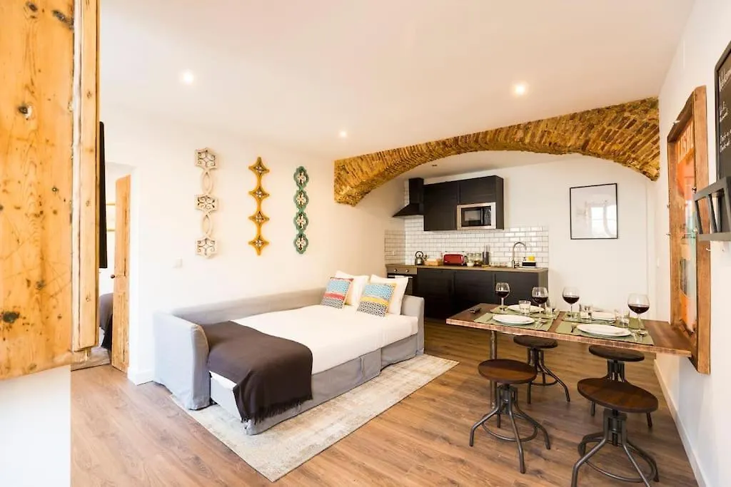 Ola Lisbon - Castelo III Apartment Portugal