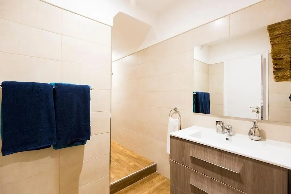 Ola Lisbon - Castelo III Apartment